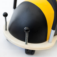 Small Bee Wheely Bug